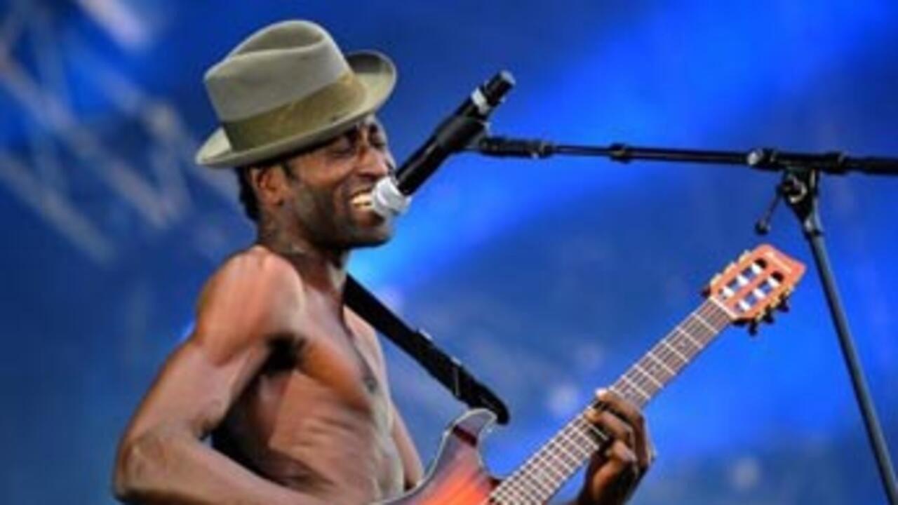 Keziah Jones - Live at the Elysée Montmartre backdrop