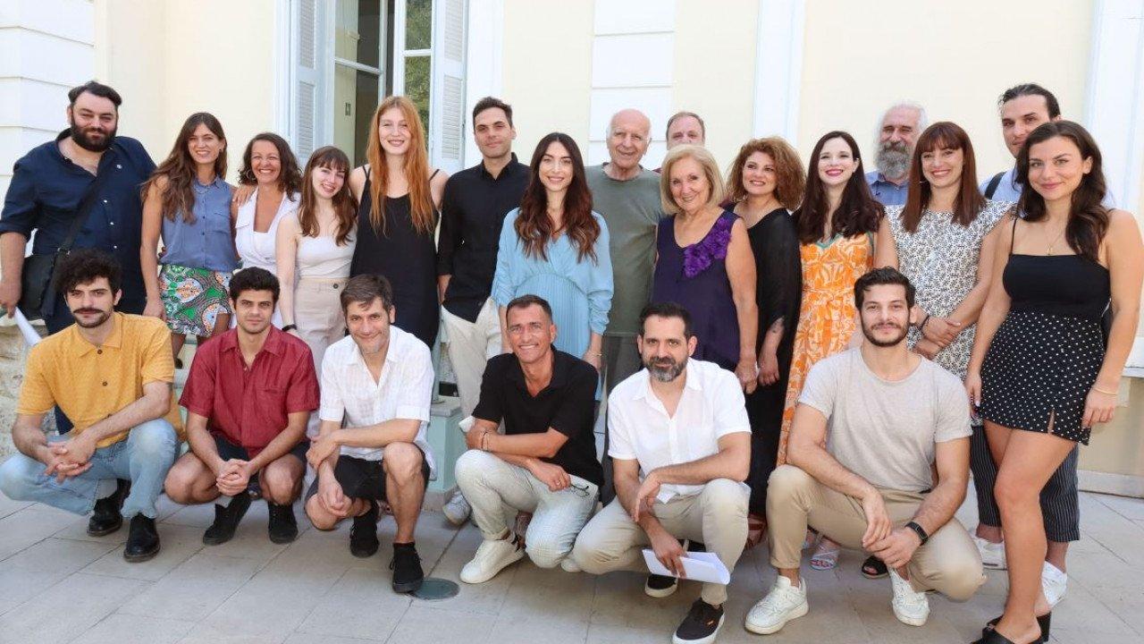Glykanisos backdrop