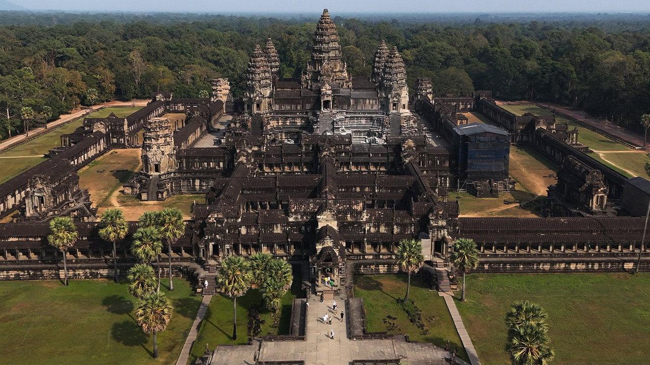 Angkor: Hidden Jungle Empire backdrop