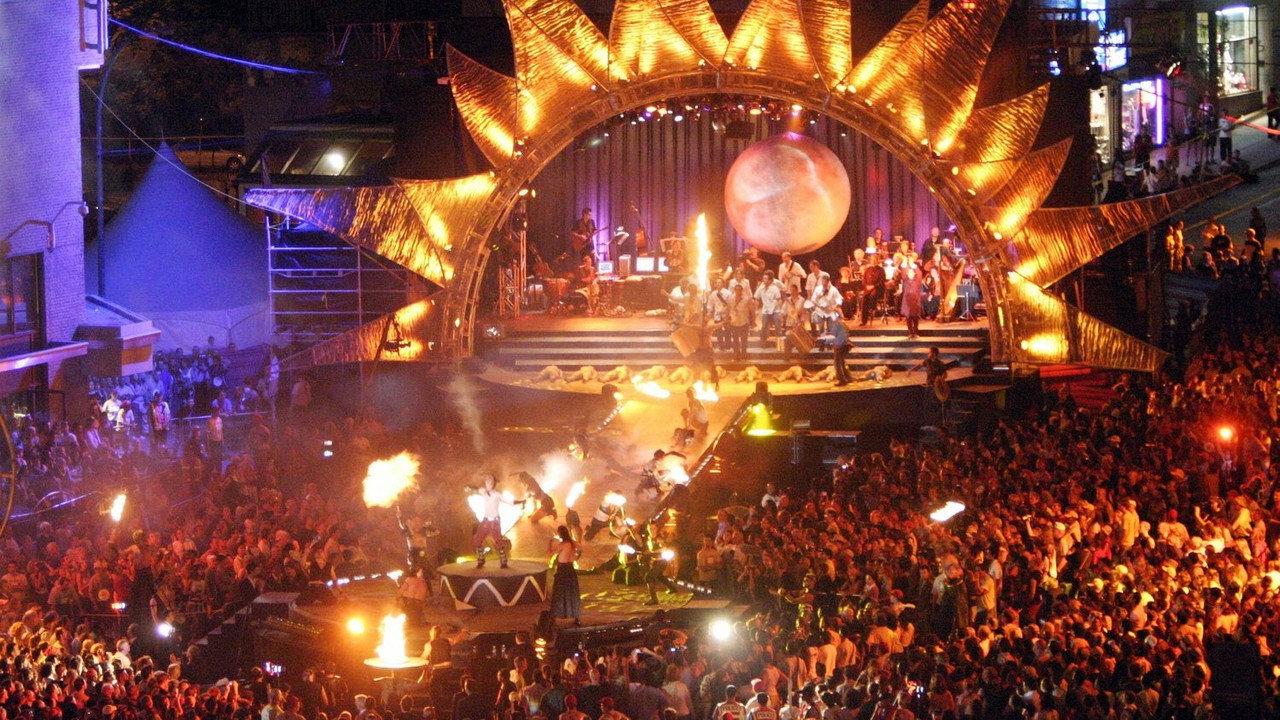 Cirque du Soleil: Midnight Sun backdrop