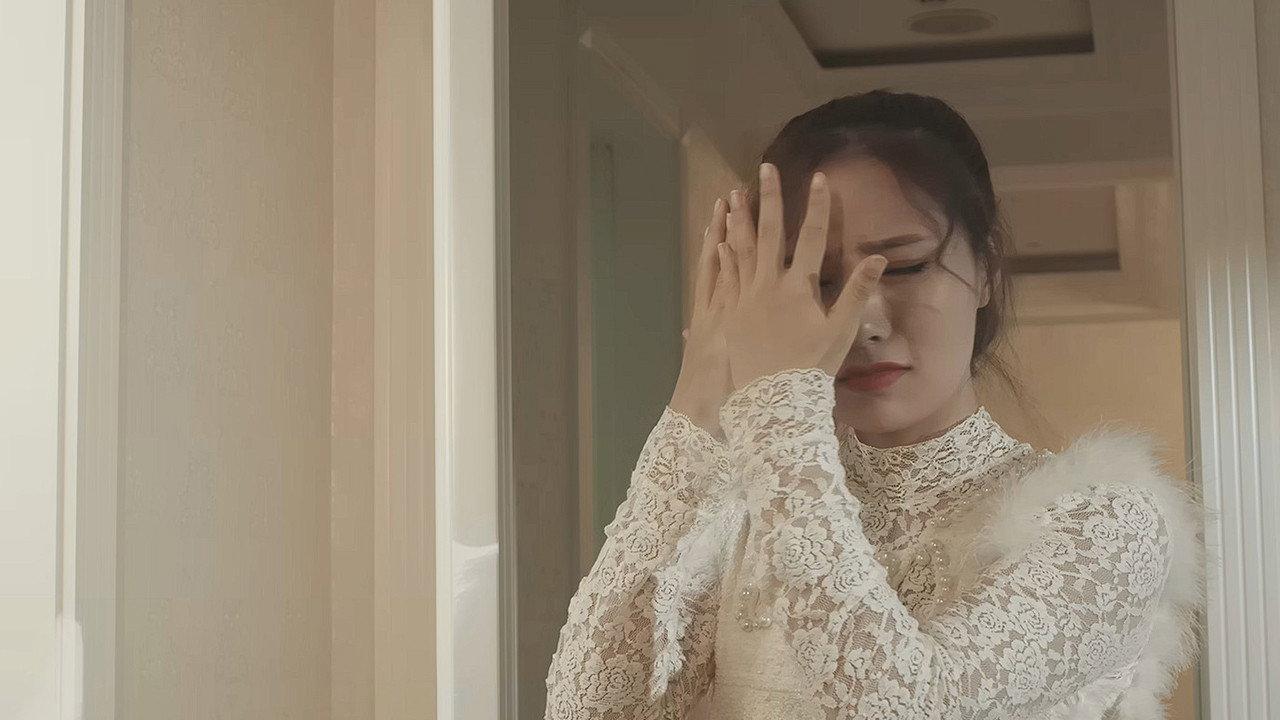 我的变装男友 backdrop