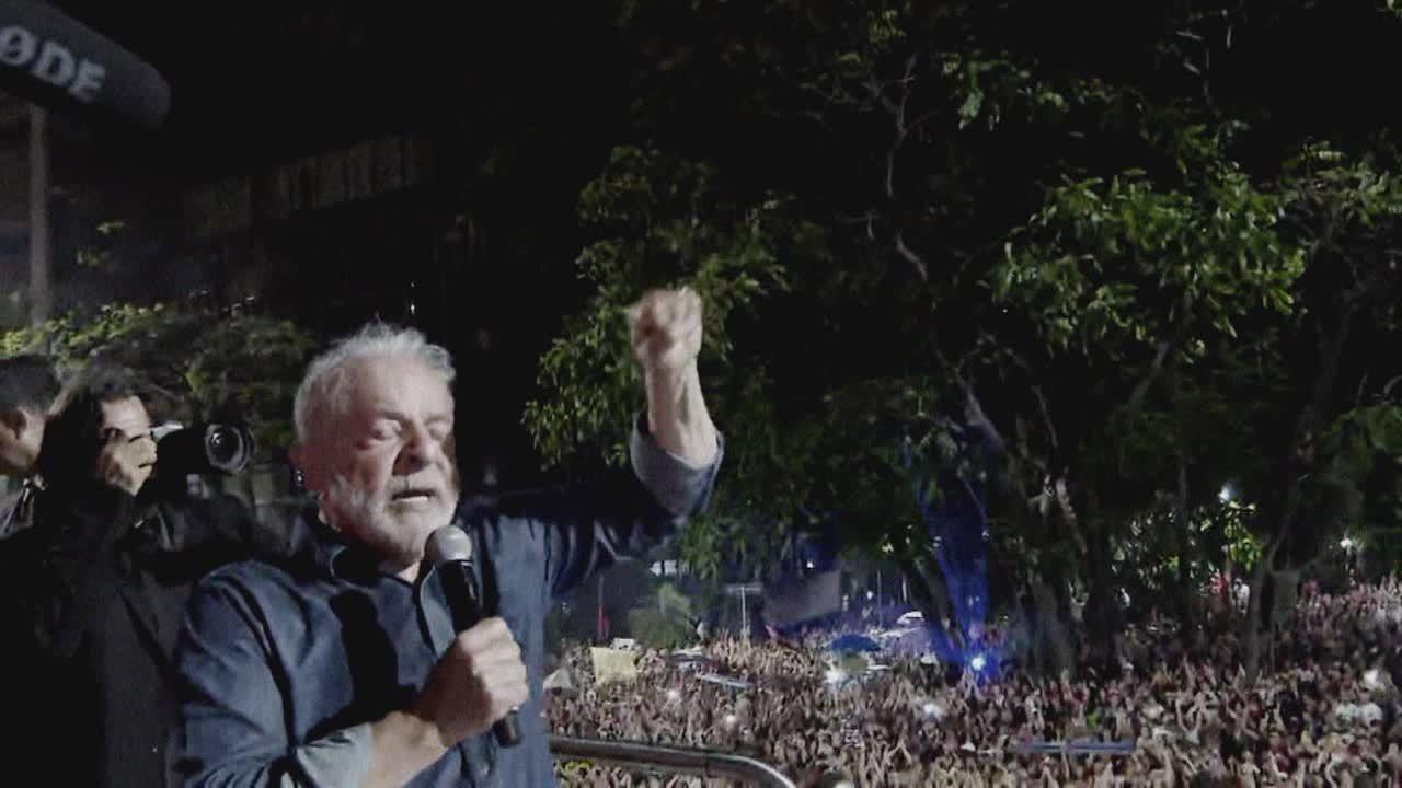 Visita, Presidente backdrop
