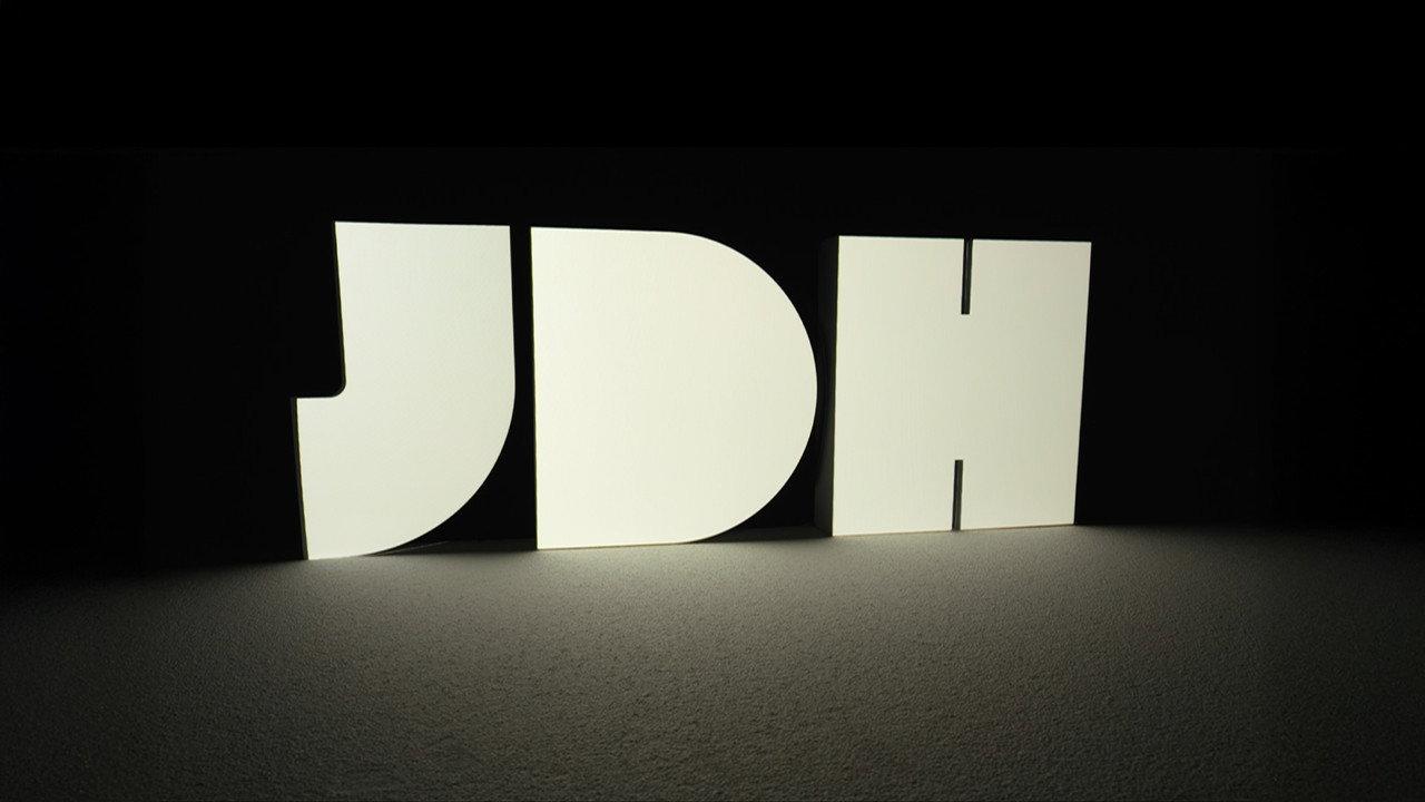 Le Journal du Hard backdrop
