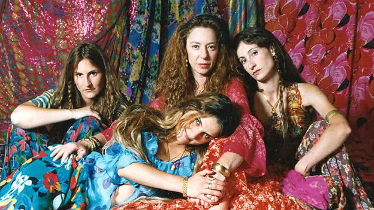 Romané backdrop