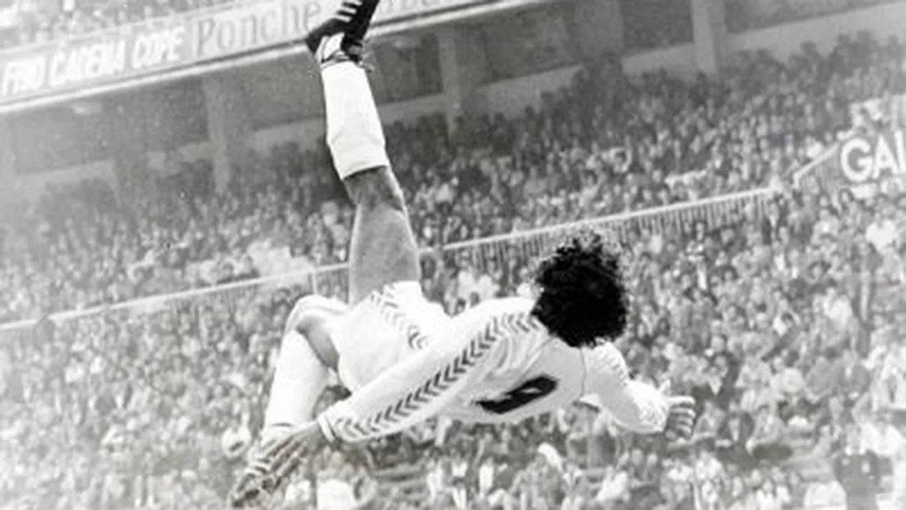 Hugo Sánchez : Sueños de Gol backdrop