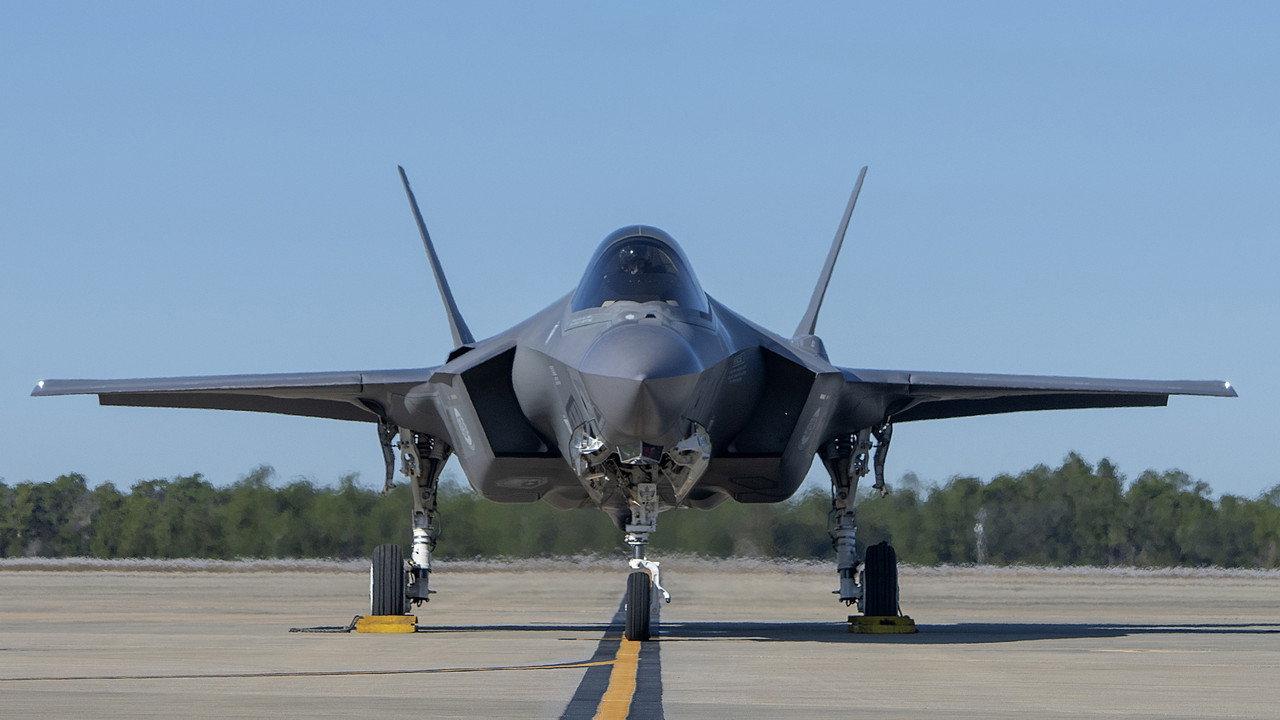Fighter Pilot: The Real Top Gun backdrop