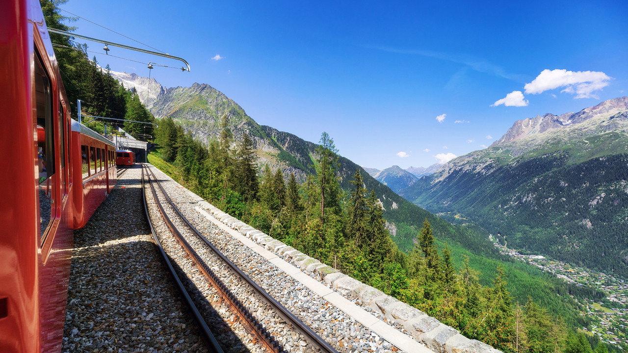 Sur les rails de France backdrop