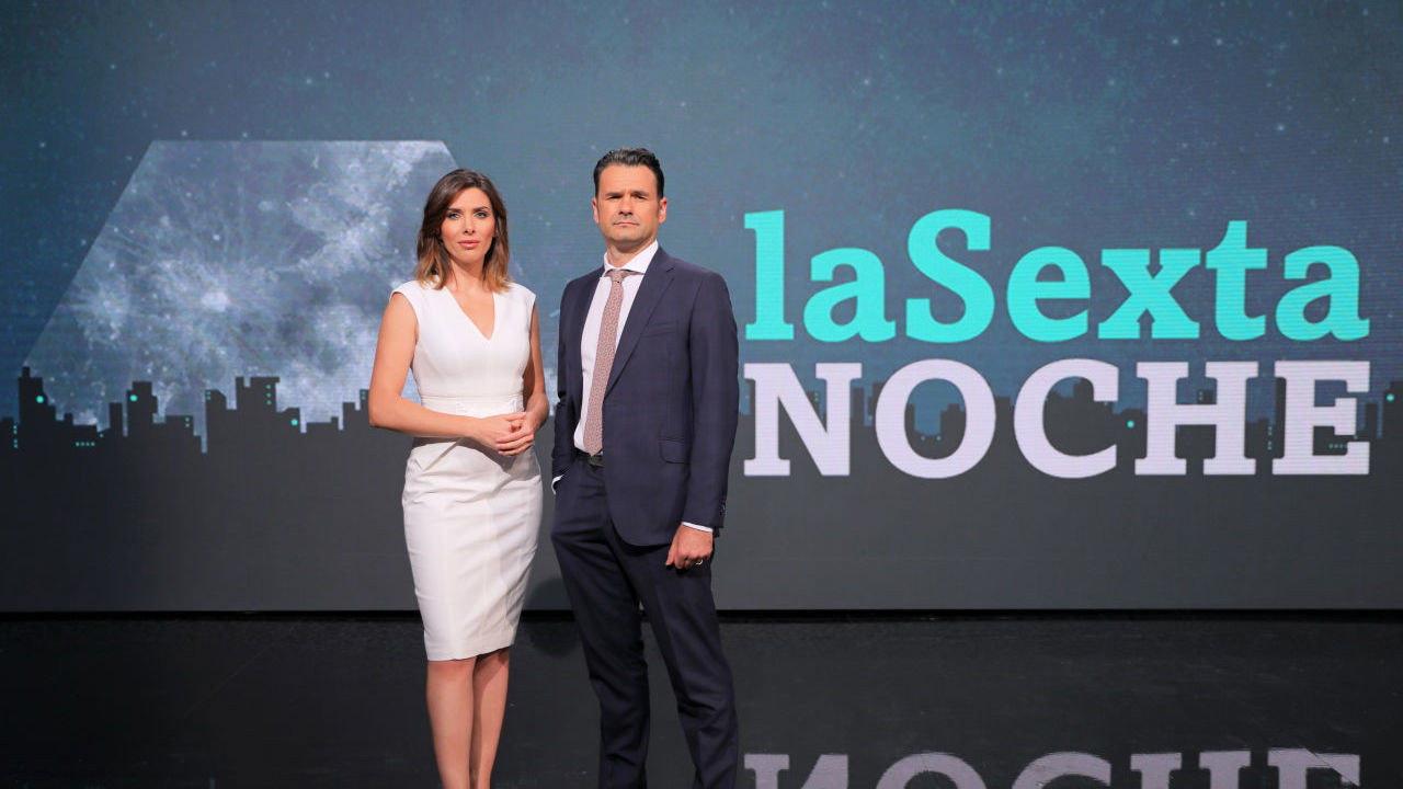 La Sexta noche backdrop