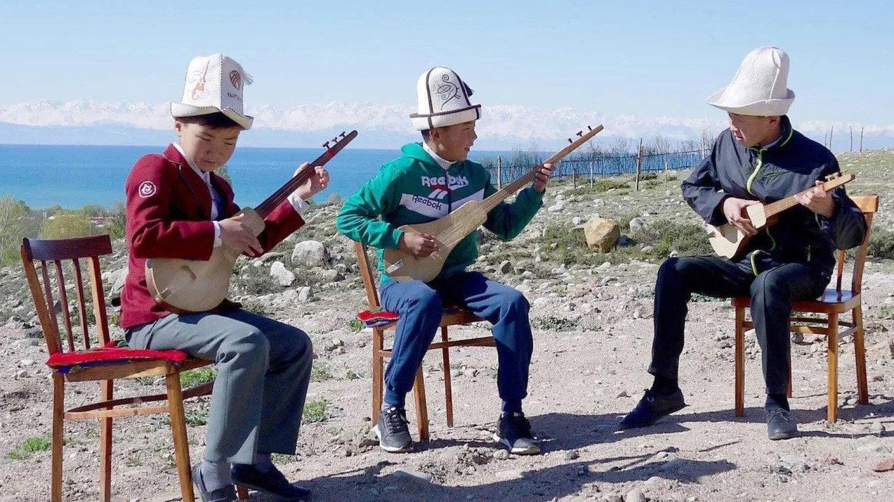 Kirgistan - Hochgebirgsland voller Schätze backdrop