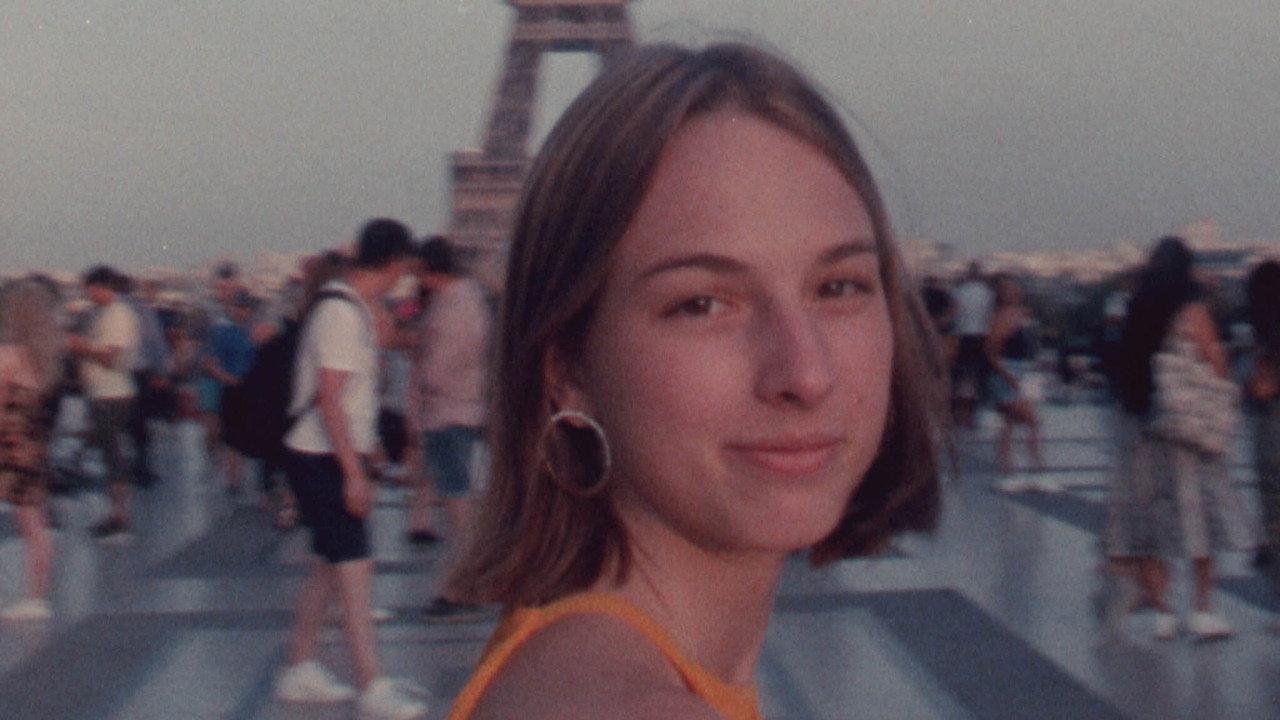 Portrait de Rosa, à la française backdrop