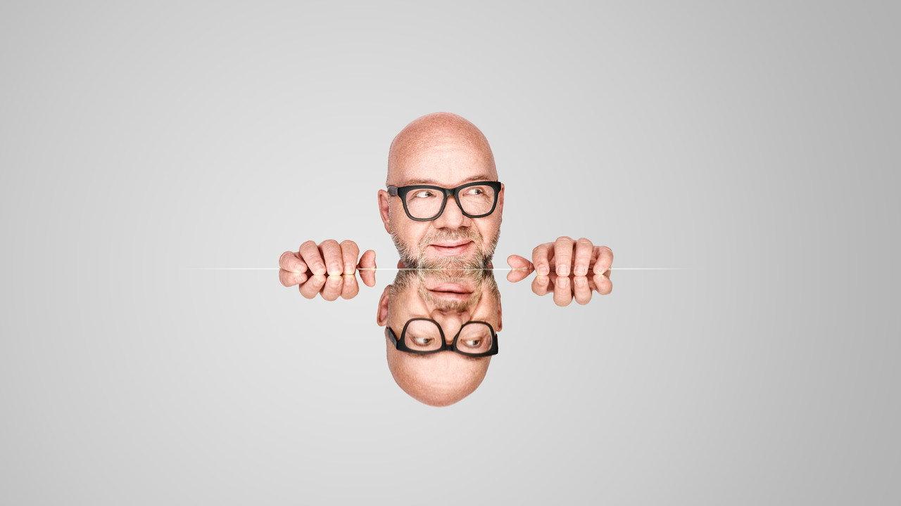 Lars Hjortshøj - Plat & Krone backdrop