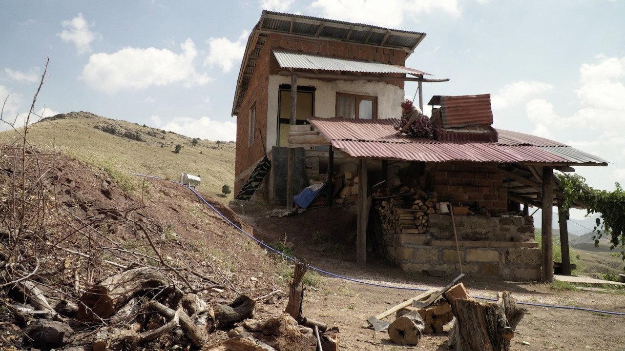 Zelihas Hütte backdrop