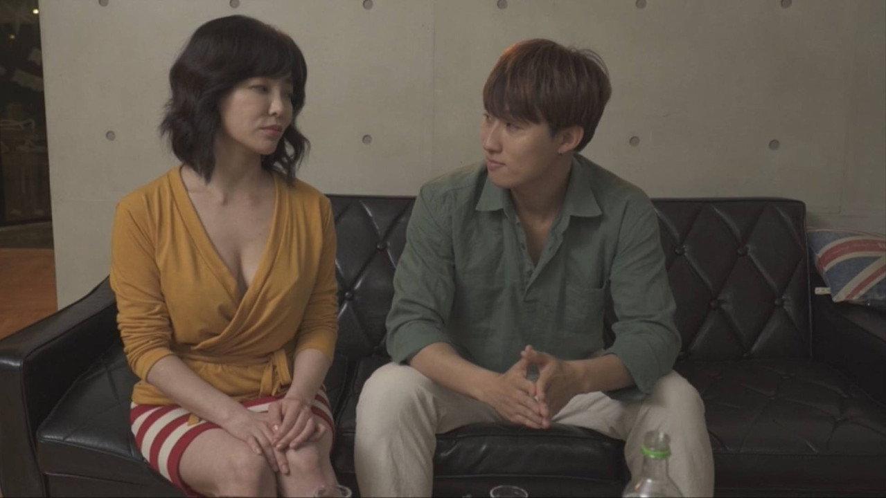 한남자 세여자 : 아내, 장모, 형수 backdrop