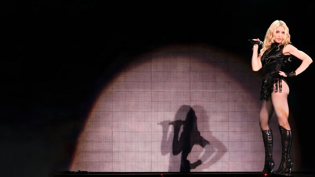 Madonna, 40 ans de tubes et de scandales backdrop