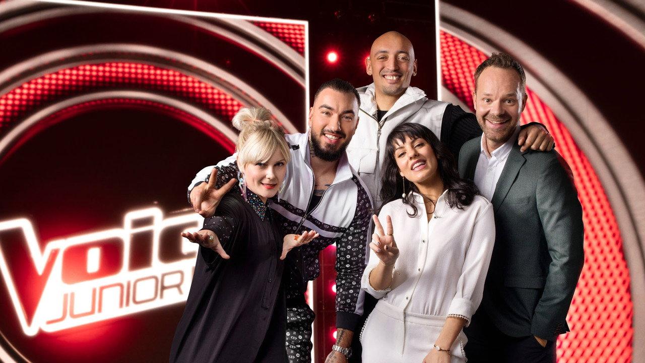 Voice Junior backdrop
