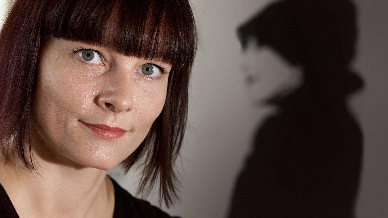 Digtere, divaer og dogmebrødre backdrop