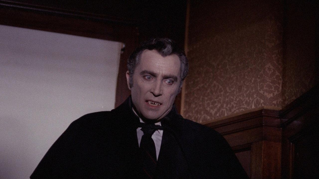 Count Yorga, Vampire backdrop