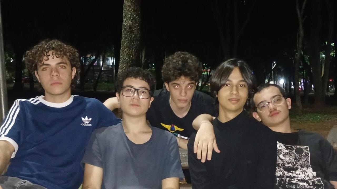 Amigos do Helton backdrop