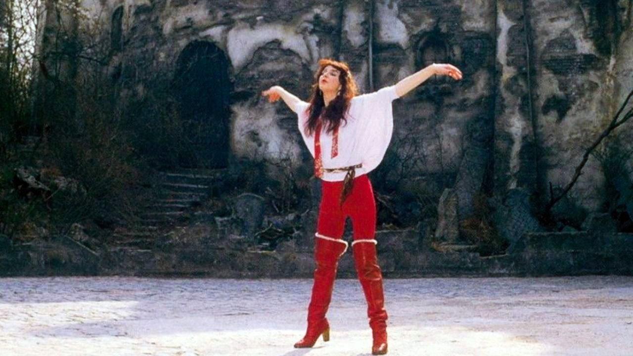 Kate Bush: Efteling Special backdrop