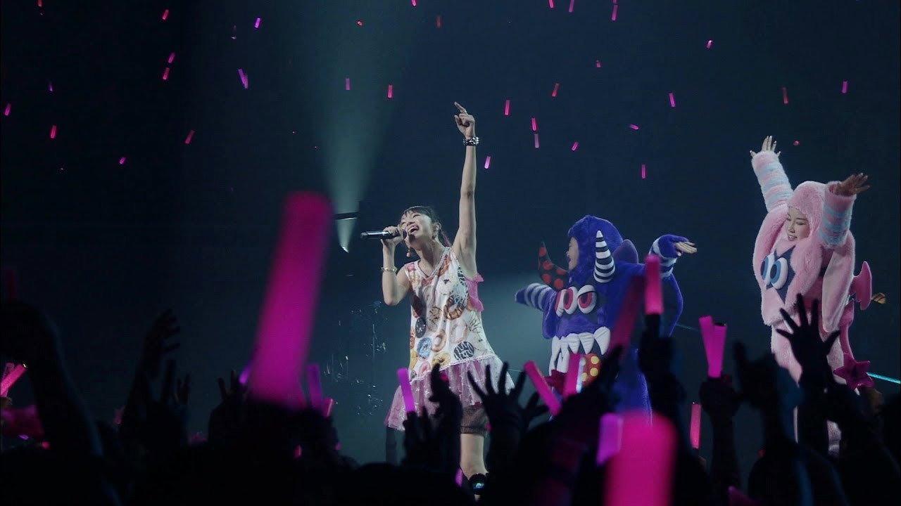 LiVE is Smile Always ~PiNK&BLACK~ in Nippon Budokan -Ichigo Donut- backdrop