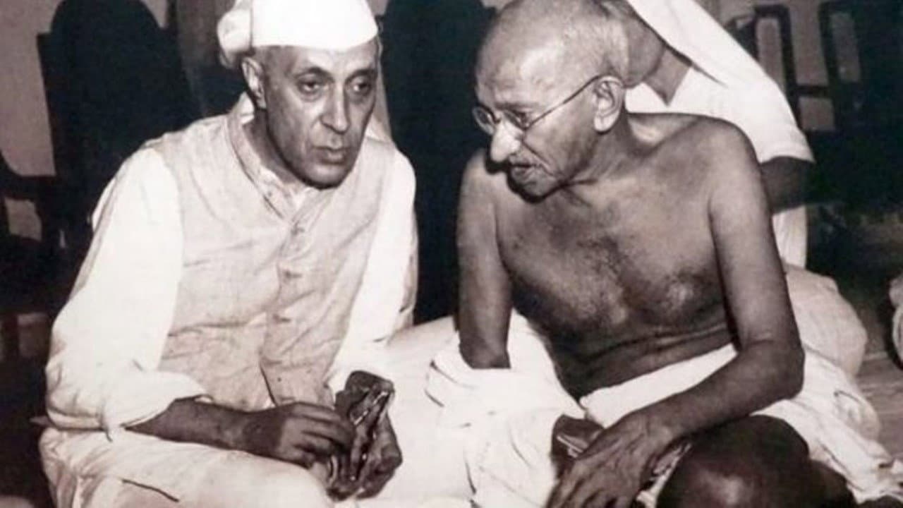 Gandhi, de l'homme à l'icône backdrop