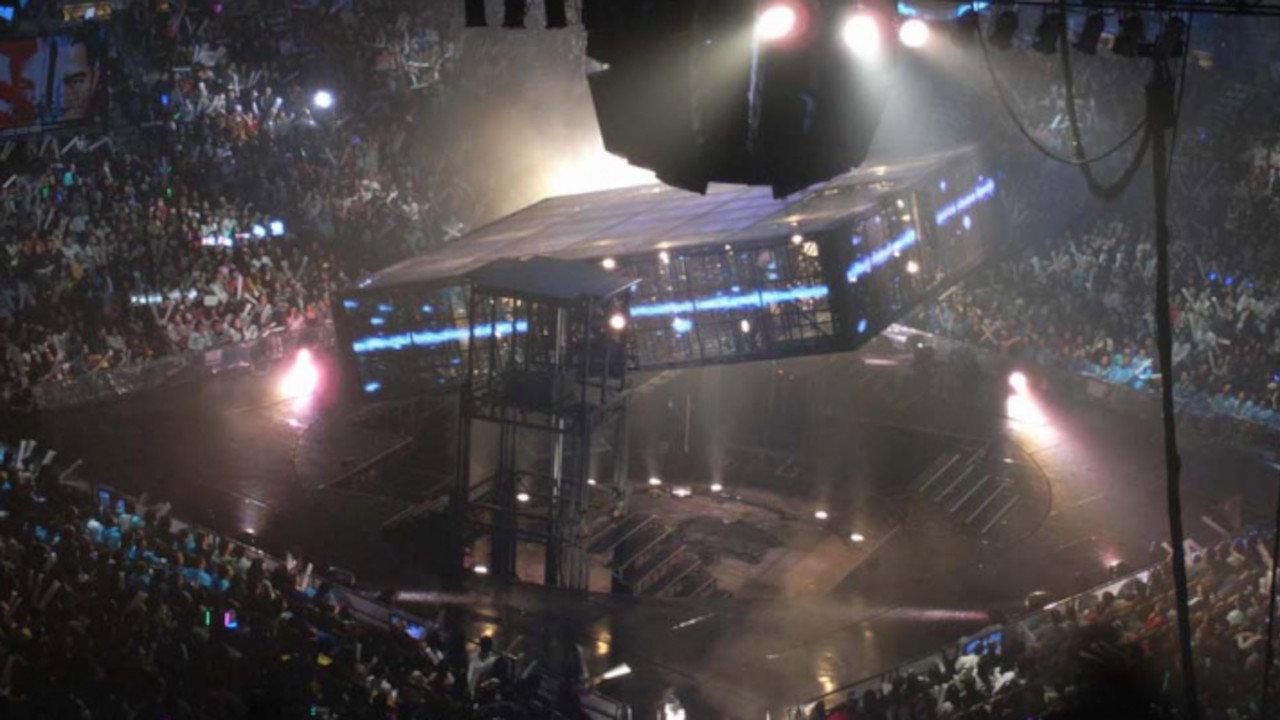 Aaron Kwok De Show Reel Live In Concert 2007 backdrop