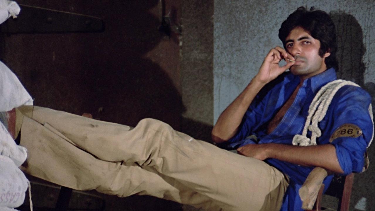 Deewaar backdrop