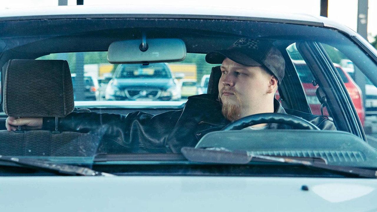 Topi - nuoren miehen elämää backdrop