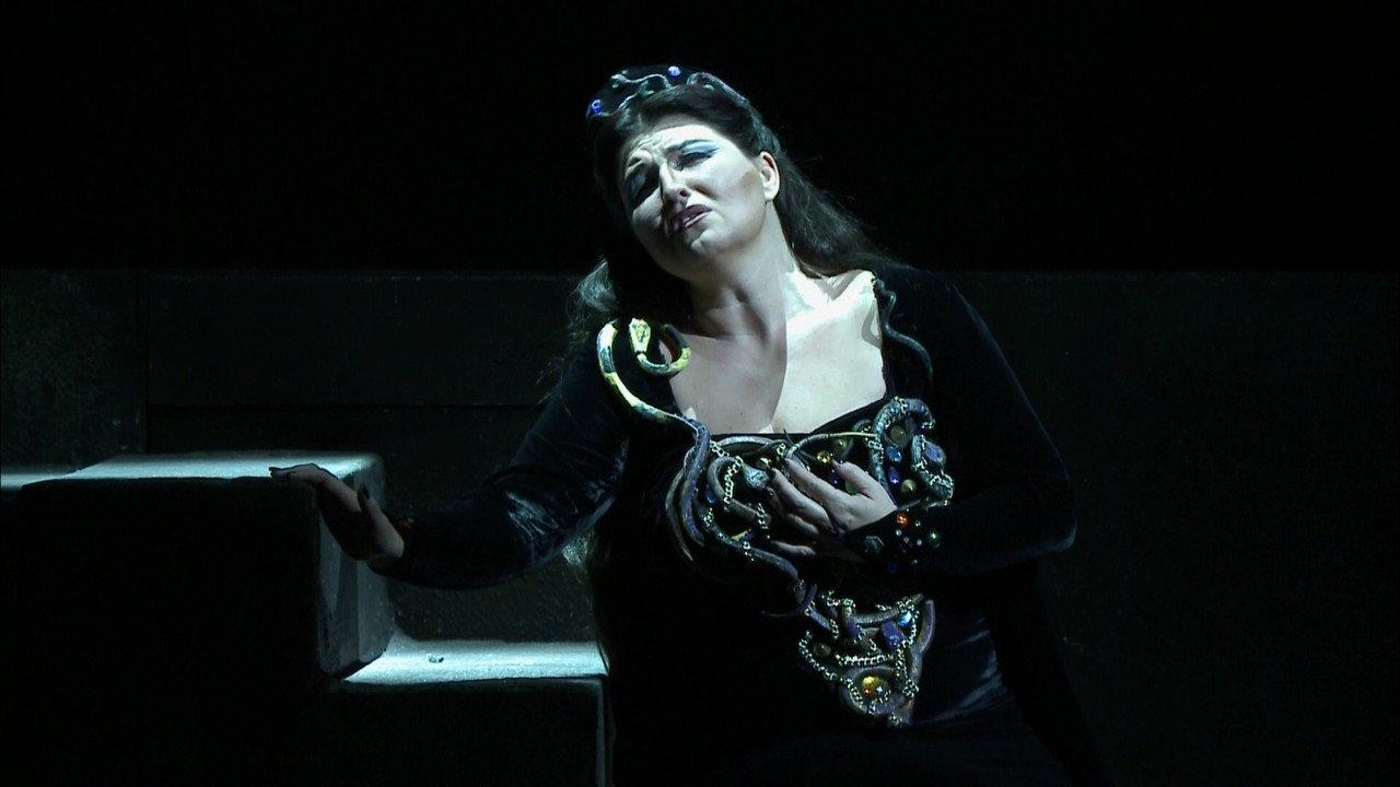 Verdi: Nabucco backdrop
