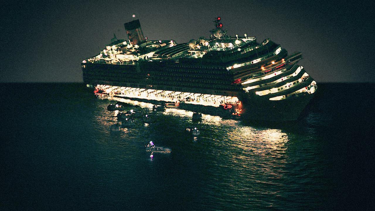 Shipwrecked: Nightmare at Sea backdrop