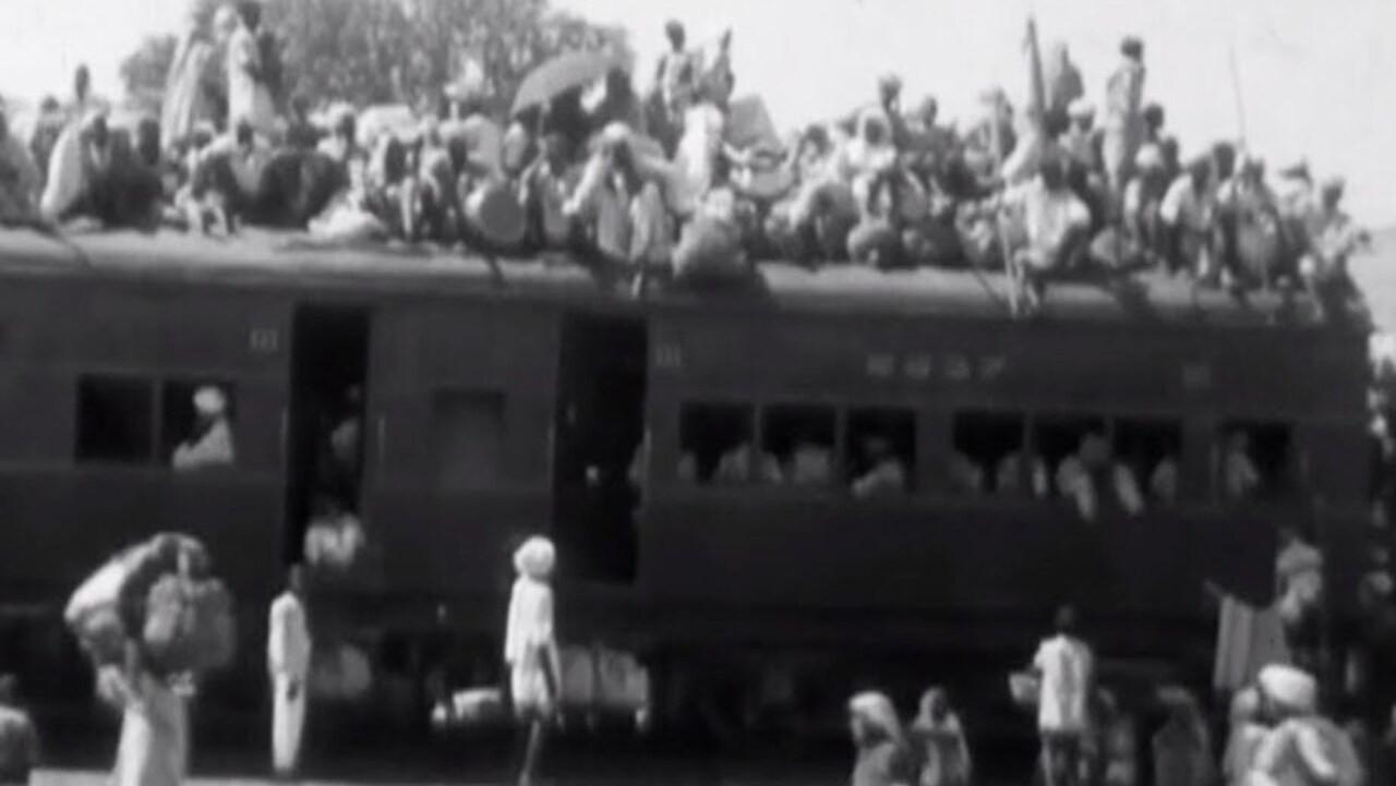 Lahore - Refugees from India backdrop
