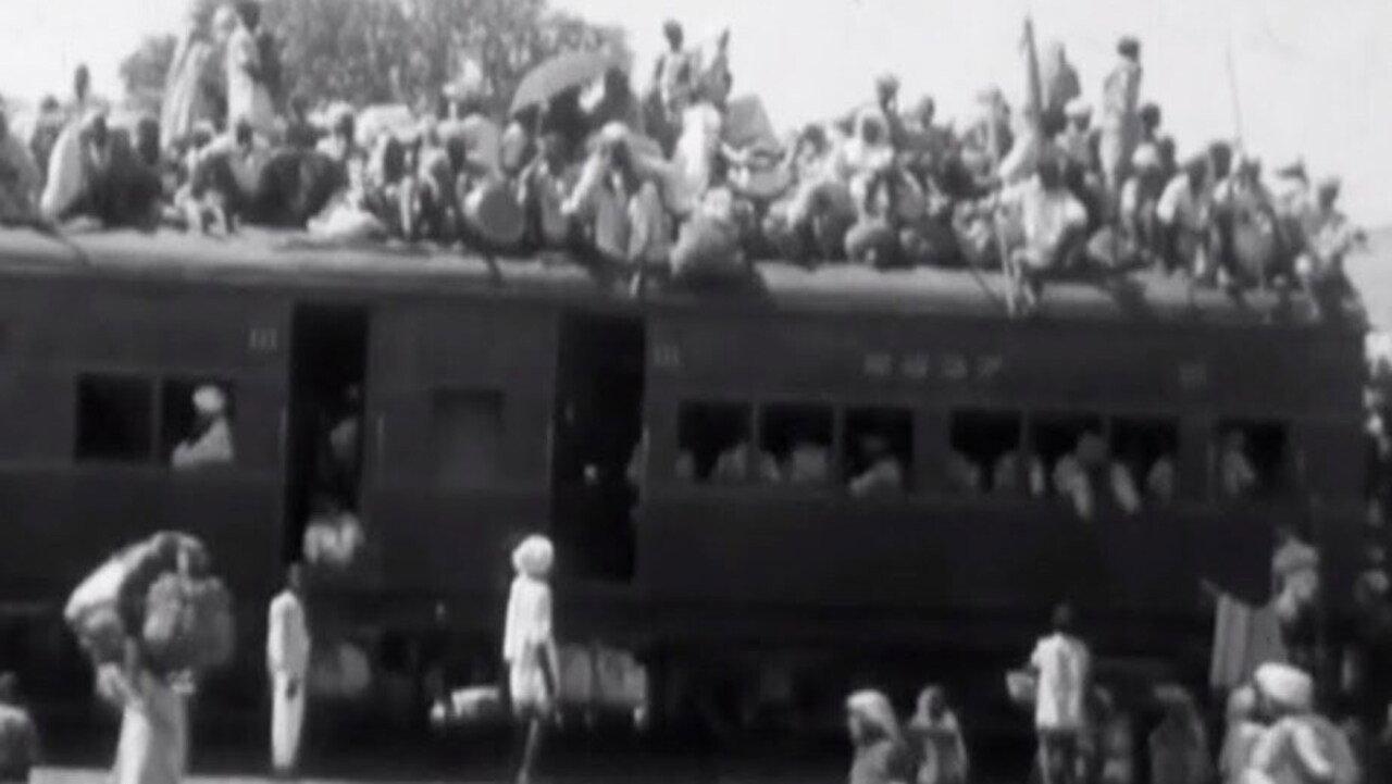 Lahore - Refugees from India backdrop