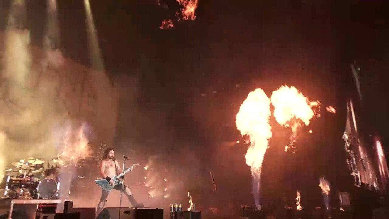 Airbourne : Au hellfest 2022 backdrop