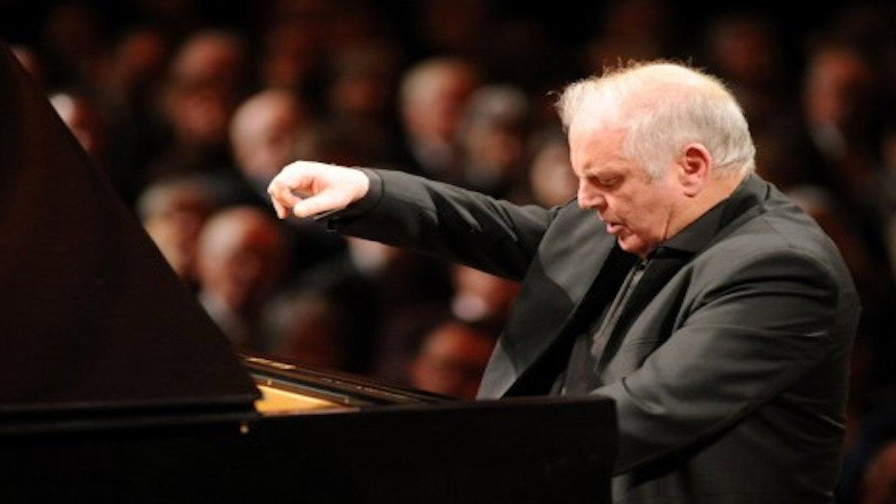 Barenboim The Warsaw Recital backdrop