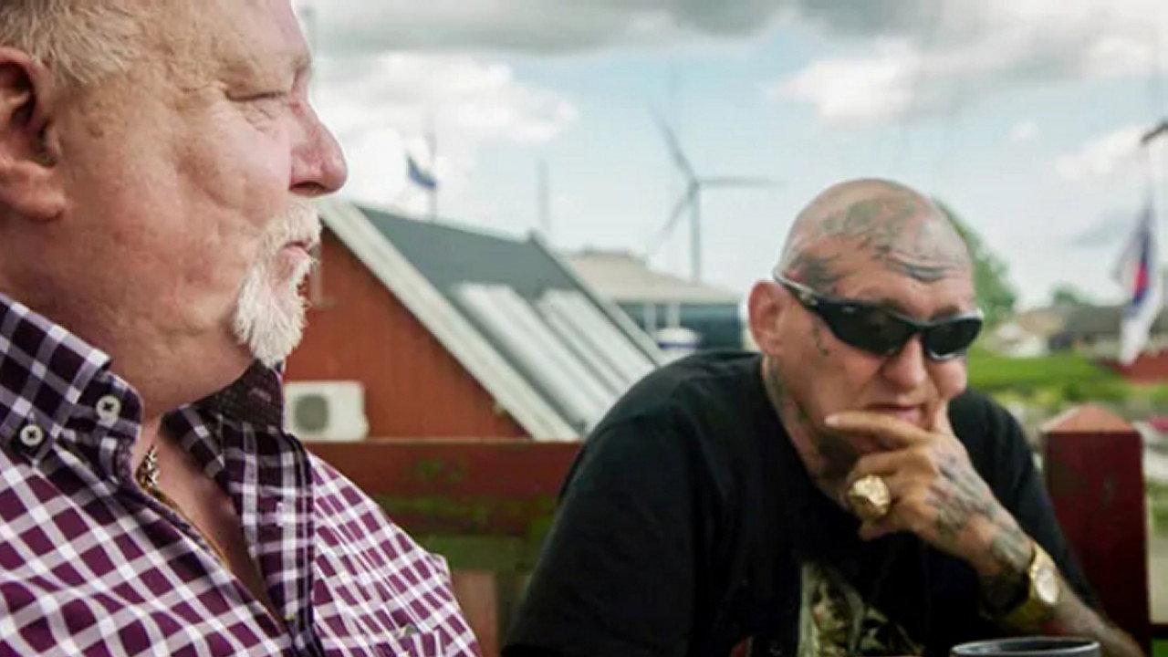 Forbryder på pension backdrop