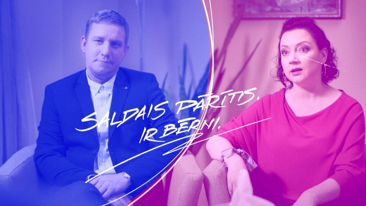 Saldais Pārītis. Ir bērni backdrop