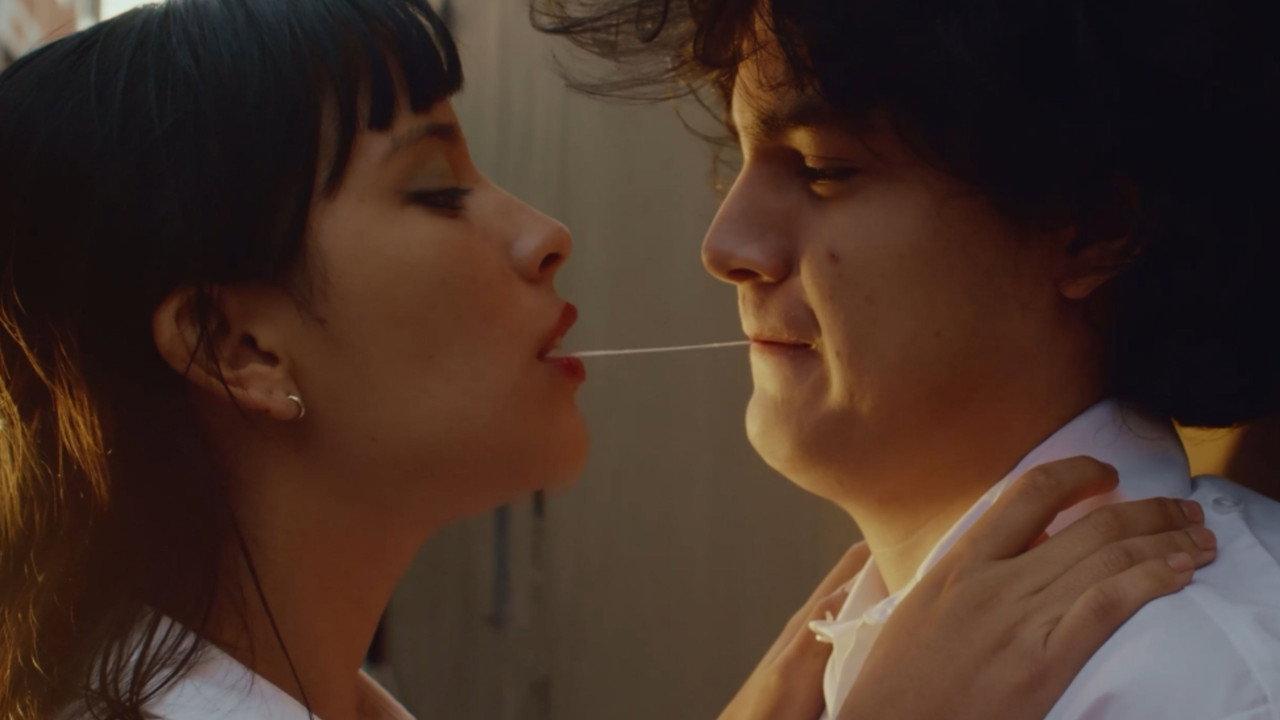 Al amor se ha dicho backdrop