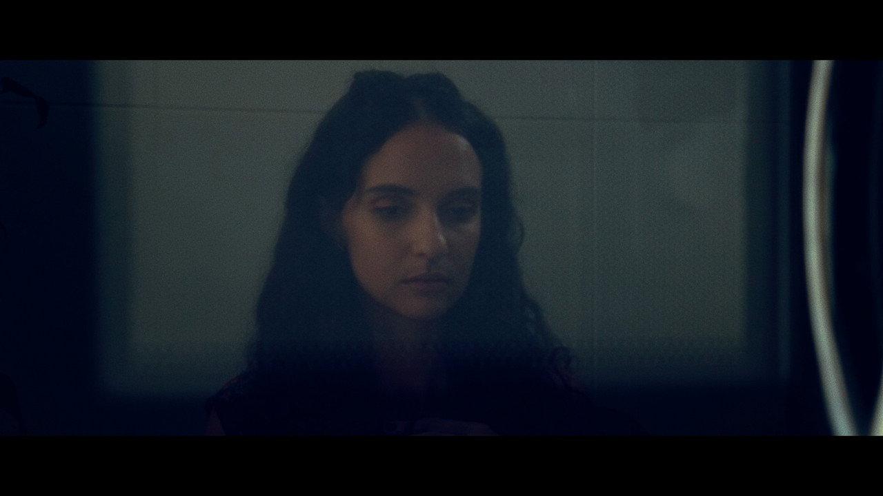 Último Verso de um Poema sobre o Amor backdrop