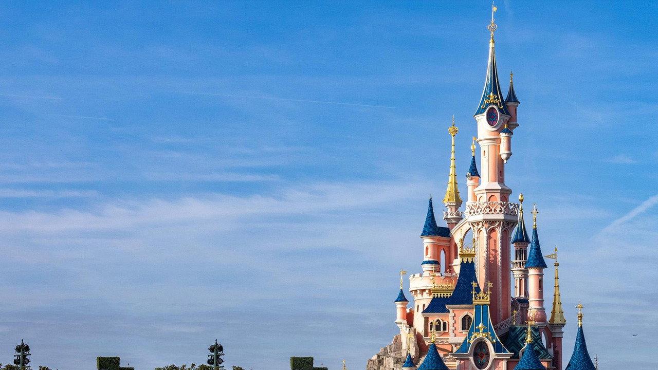 Disneyland Paris: The Secrets of the Castle backdrop