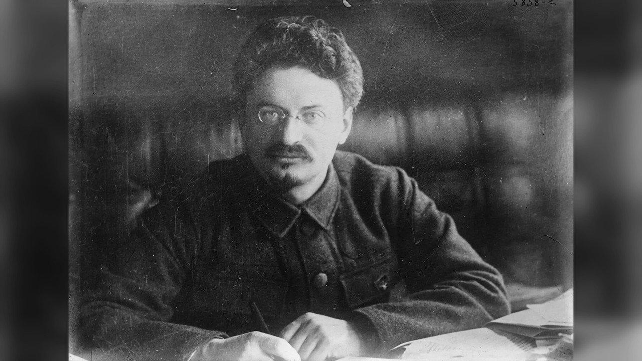 Trotsky backdrop