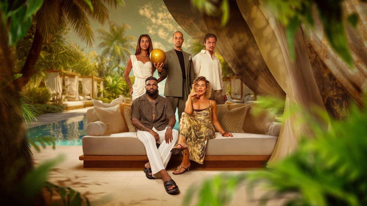 Paradise Hotel backdrop