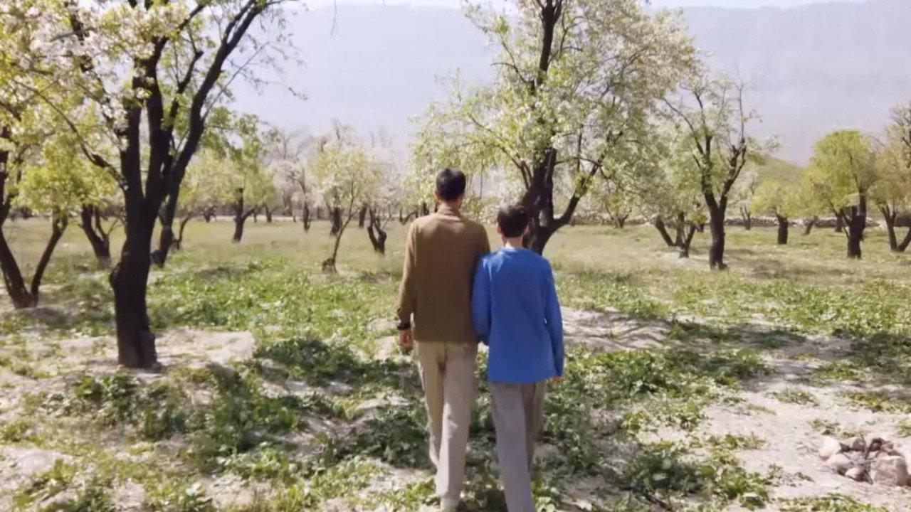 Iran, les visages de la colère backdrop