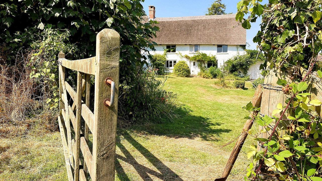 Escape to the Country backdrop