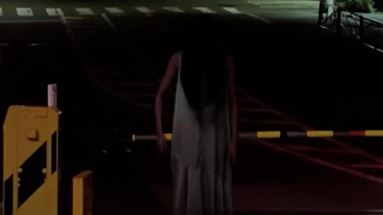 放送局に届いたある映像 backdrop