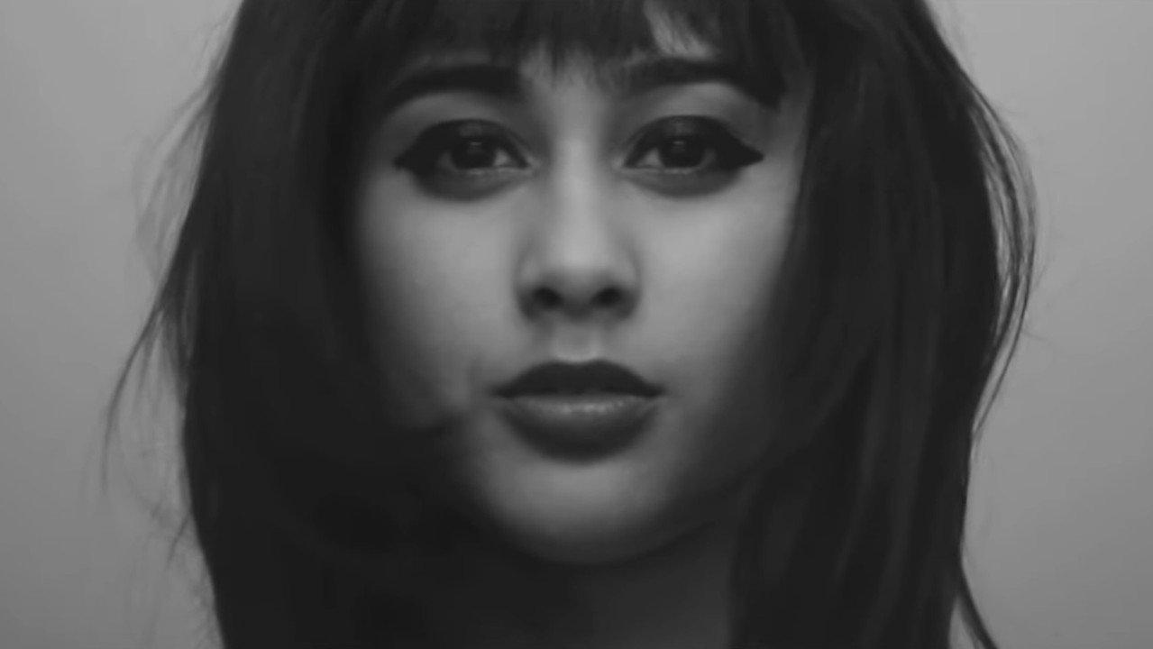 Love, Kills xx backdrop