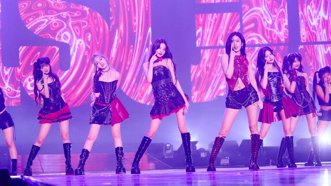 IVE THE 1ST WORLD TOUR in CINEMA backdrop
