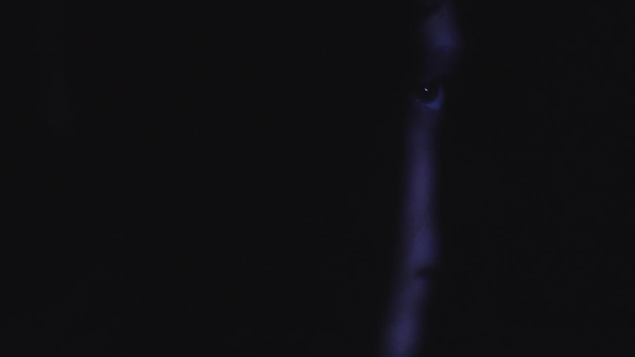 Témele a la Oscuridad: Luz backdrop