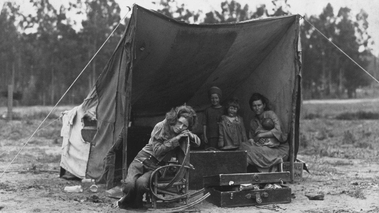De la poussière et des hommes backdrop