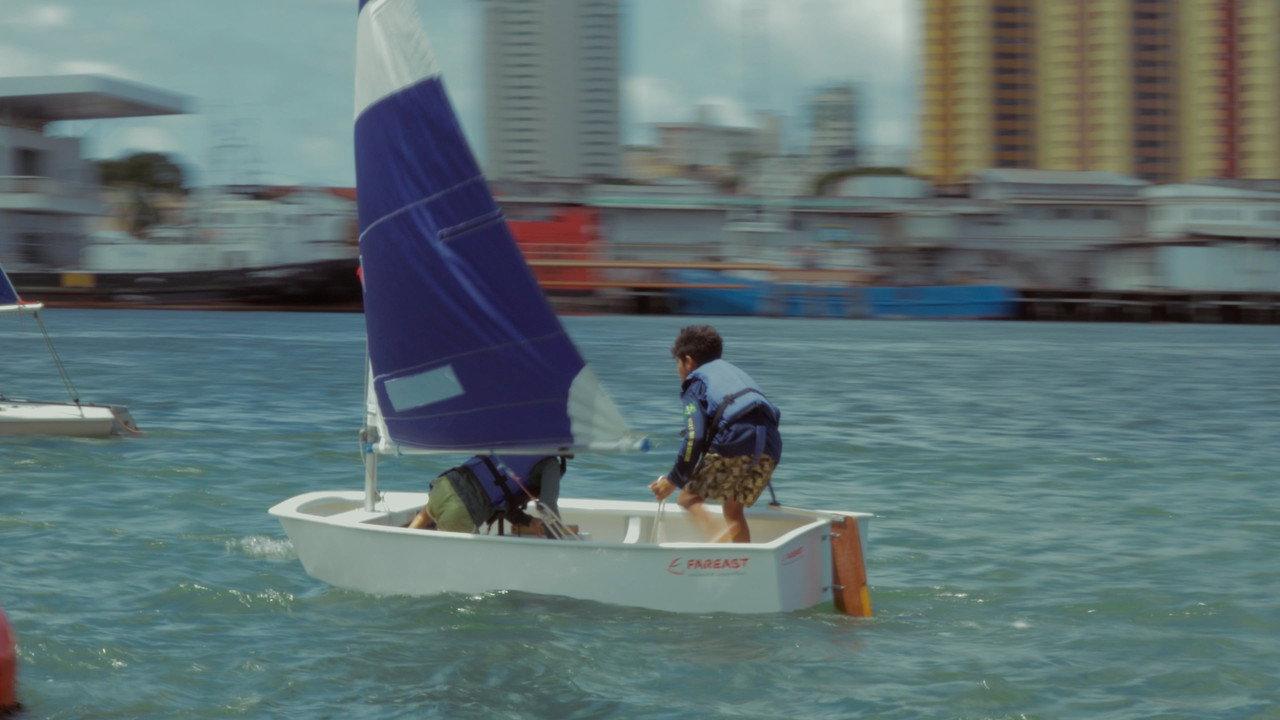 A Maré backdrop