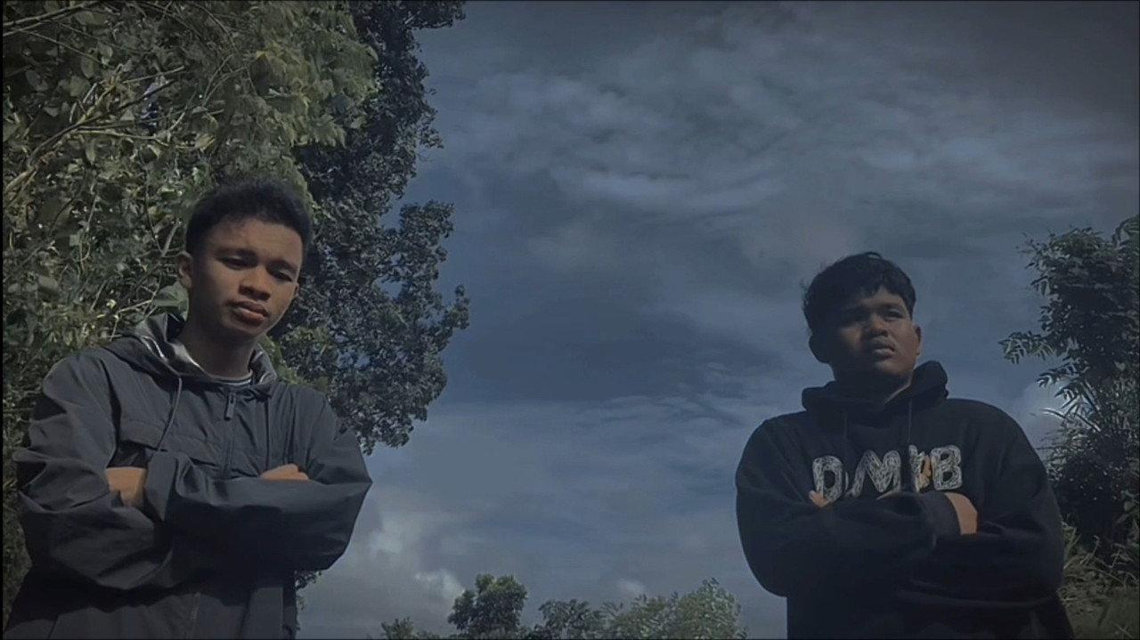 Ainigma backdrop